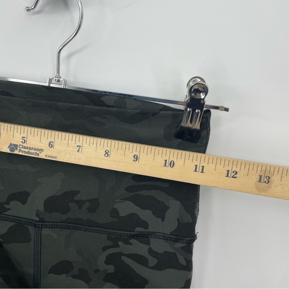 Lululemon Align High-Rise Crop leggings 21", Size 4 green camo - Picture 5 of 8